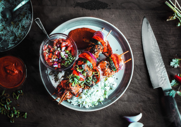 Ribeye-Steak-Spieß mit Chili-Salsa