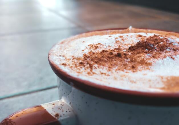 Chai Latte mit Zimt-Milchschaum