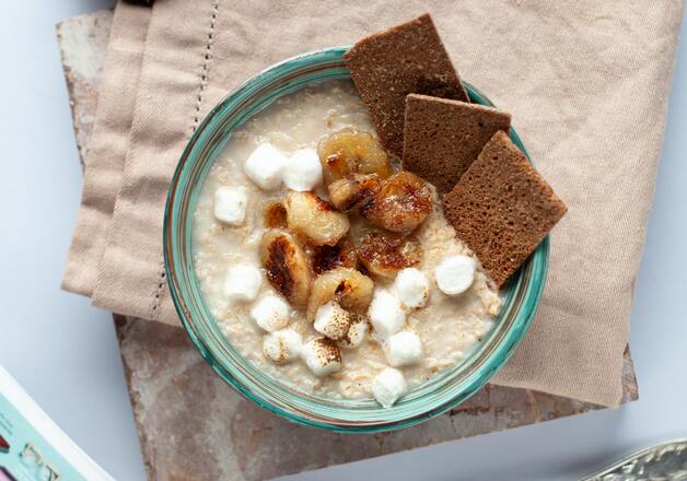 Selbstgemachtes Bratapfel Porridge