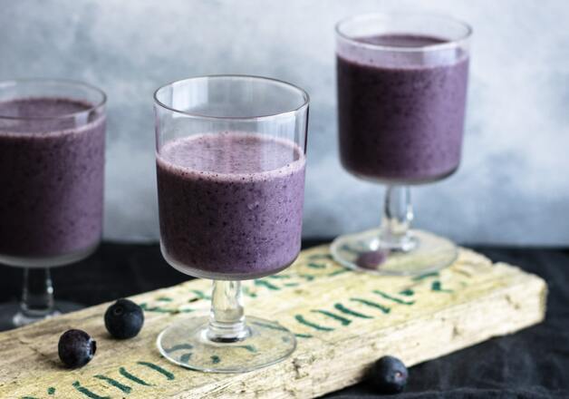 Selbstgemachter Heidelbeer Smoothie