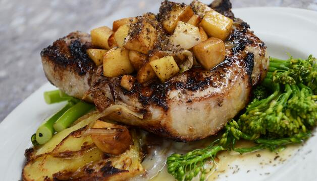 Schweinelende in Orangen-Pfeffersauce
