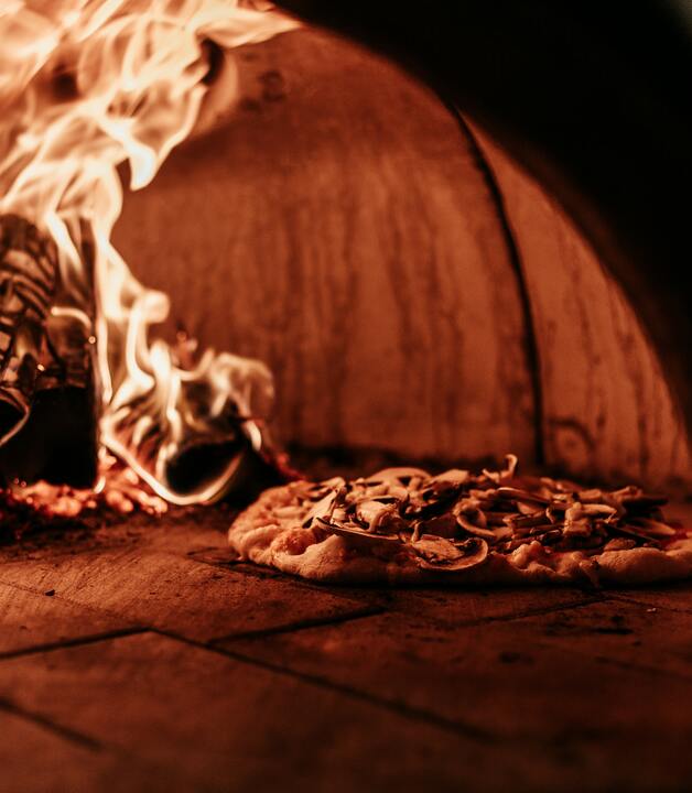 Holzofen Pizza