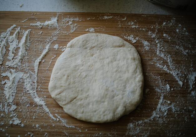 Pizzateig für die winterliche Pizza
