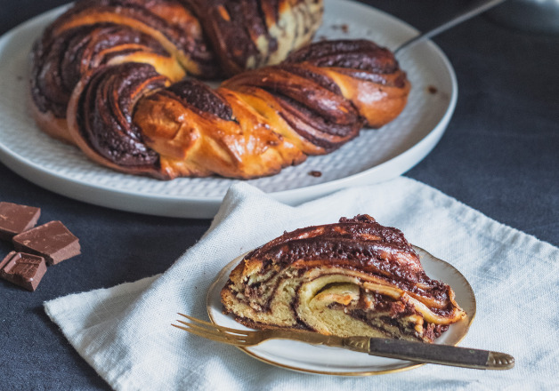 Selbstgebackener Hefe-Nusszopf