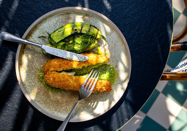 Selbstgemachter Backfisch mit Spinat