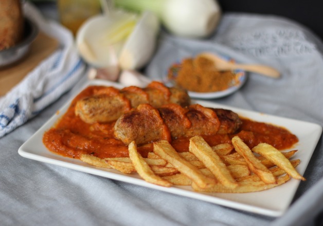 Selbstgemachte Currywurst-Soße