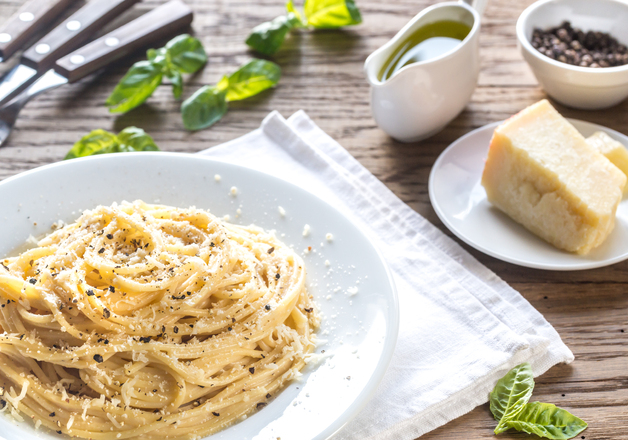 Selbstgemachte Pasta Cacio e Pepe