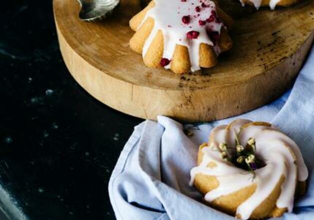 Mini Gugelhupf mit Zuckerguss