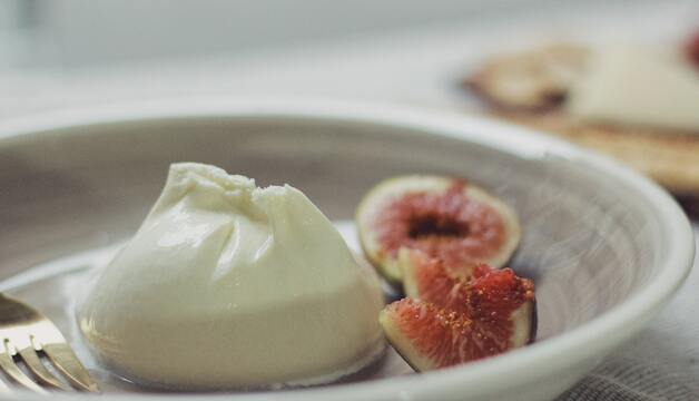 Burrata mit Feigen