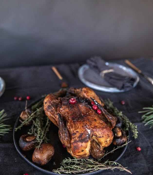 Gans mit Weihnachtsgewürzen