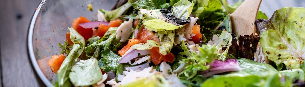 Welche Kräuter für Salatdressing?