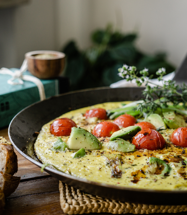Frühstücks-Omelette mit Avocado