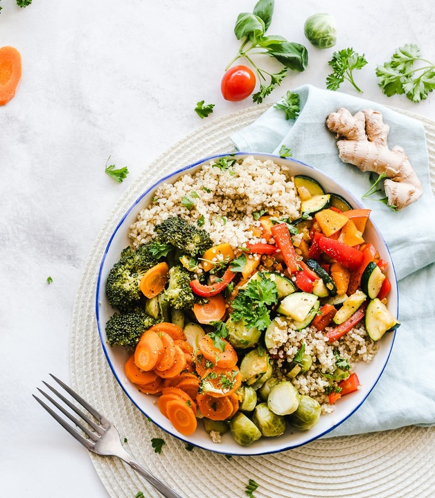 Mediterraner Nudelsalat