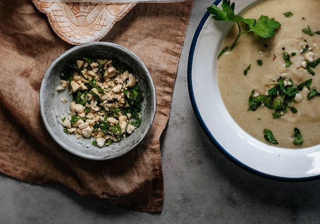 Selbstgemachte winterliche Maronensuppe