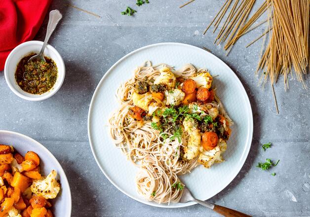Buntes Gericht mit Café de Paris Gewürz