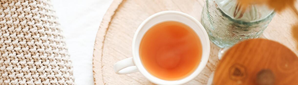 Rotbuschtee genießen