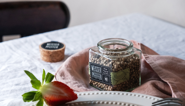 Weißer Pfeffer für die Pfeffermühle