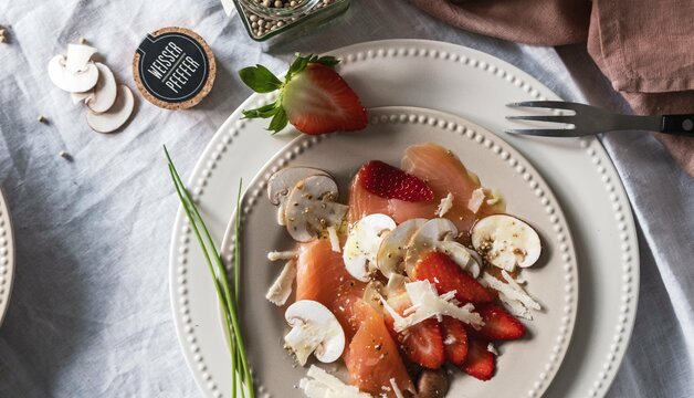 Lachs mit weißem Pfeffer gewürzt
